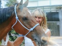 <a class="npp_linktitle" href="/rubriche/a-briglie-sciolte/item/42851-due-cavalli,-un-amore,-un-racconto.html">DUE CAVALLI, UN AMORE, UN RACCONTO</a>