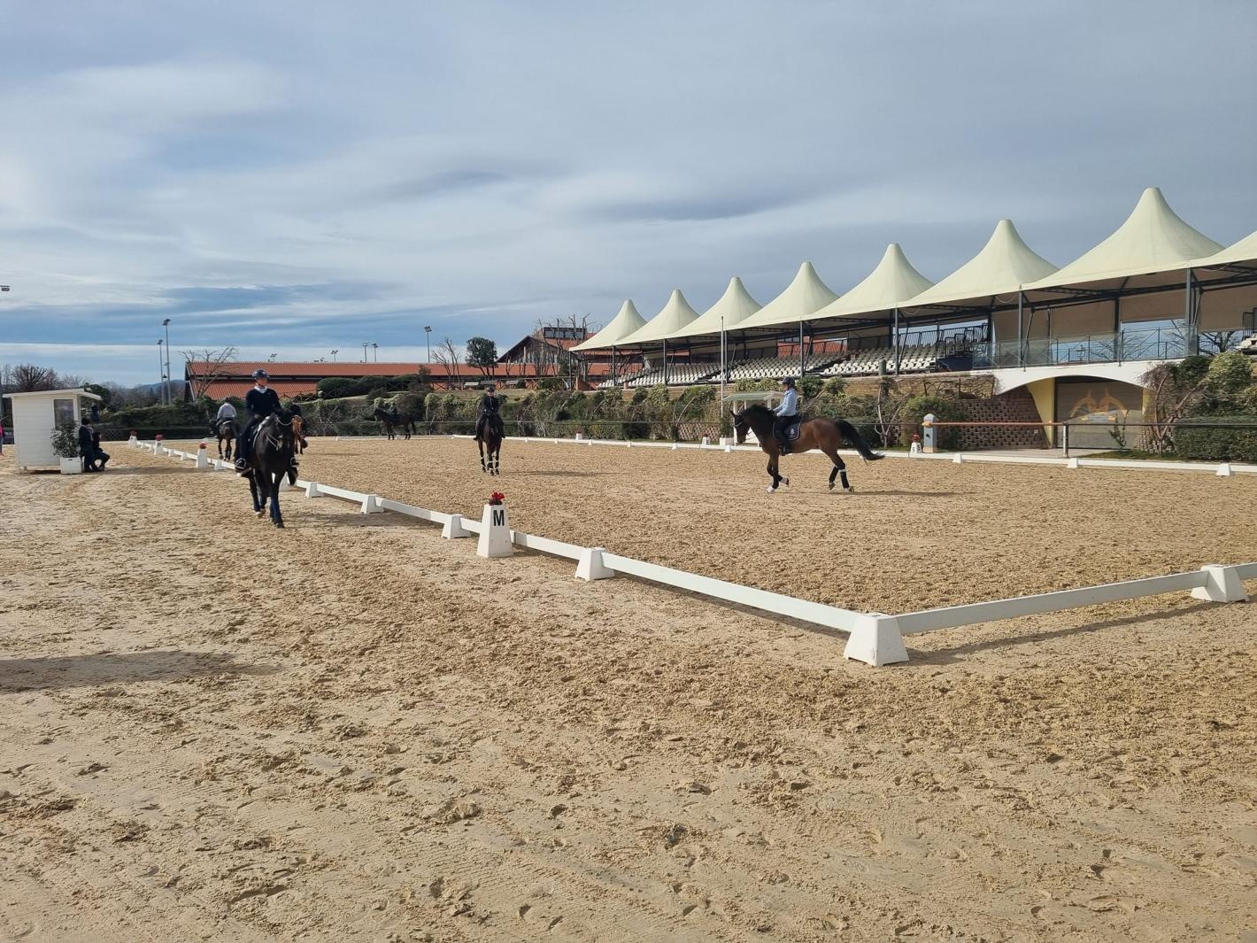 images/emiliaromagna/Dressage/medium/CATTOLICA_WARM_UP.jpg