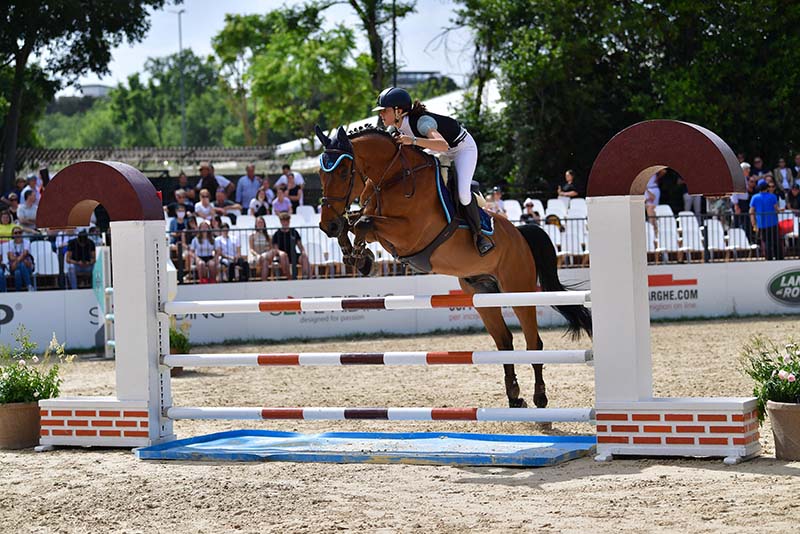 Bronze Gloria Catalano Arcos Vant Hof 1 FISE Sasso Fotografie