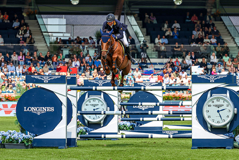 De Luca Lorenzo riding Denver de Talma LGCT S.Grasso