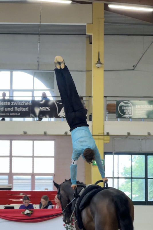 Arena ettore filon Andrea SelchEquestrian Vaulting 2