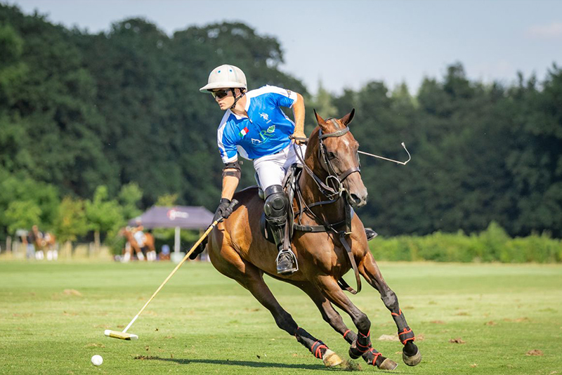 Delfino Italia Chantilly Justine Jacquemot