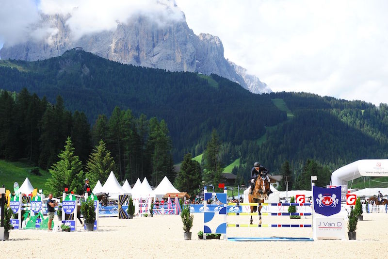 DolomitesHorseShow