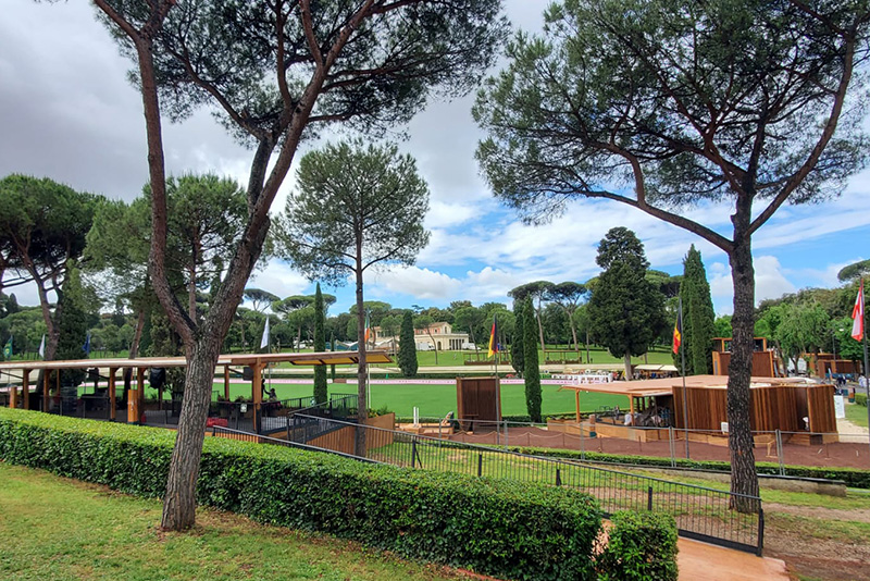 Piazza-di-Siena_PANORAMICA