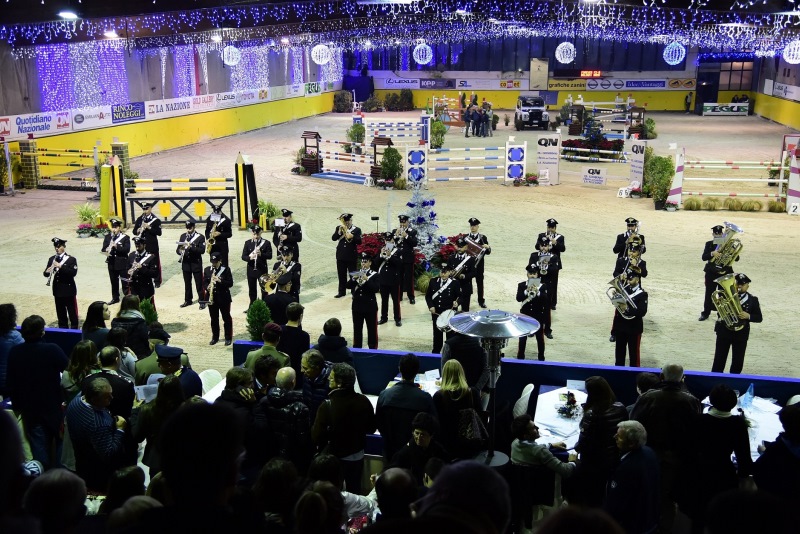 2 Lesibizione della Fanfara dei Carabinieri foto Montaltisito