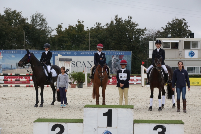PODIO PONY UNDER 11