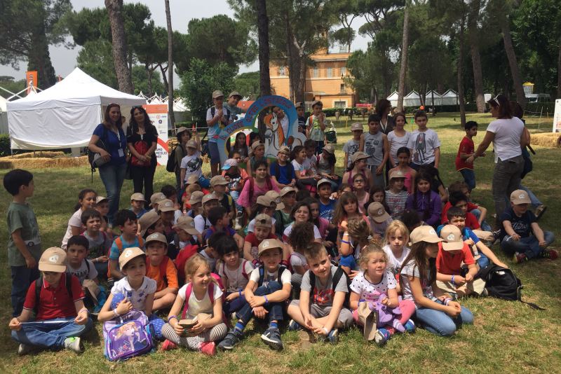 Bambini a Piazza di Siena