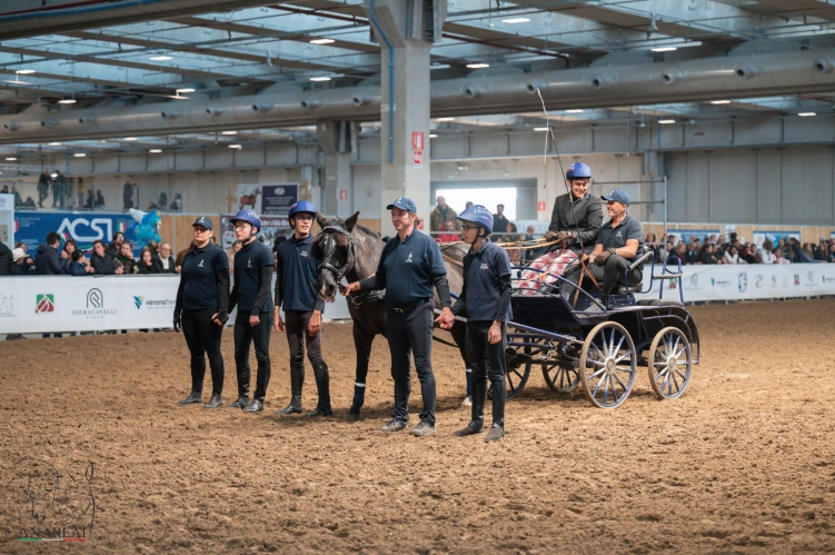 1c7320a6-2b3d-42ab-a5a6-3d5de1c0464d