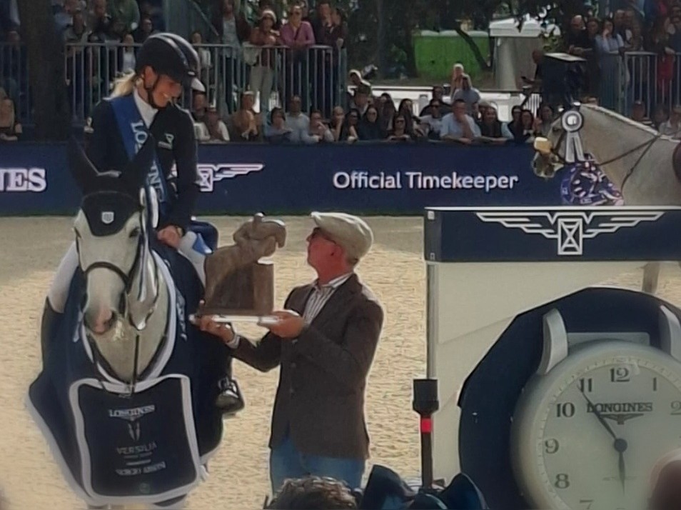 premiazione scultura fiasella.jpg