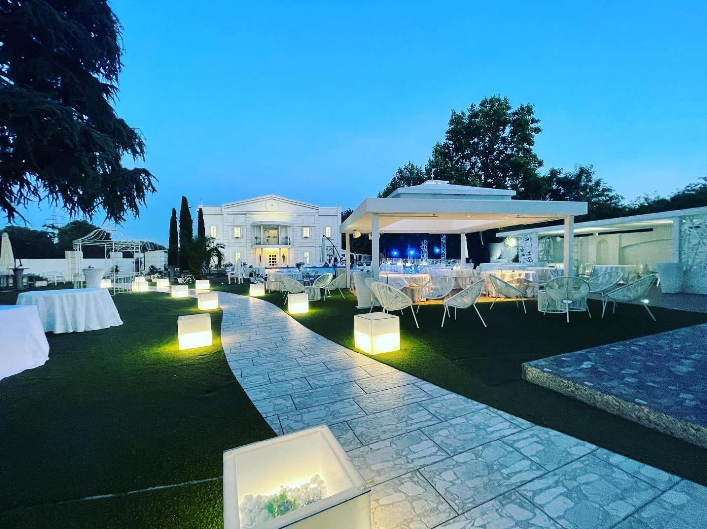 images/lombardia/News/Varie/medium/medium/Villa_Renoir.jpg