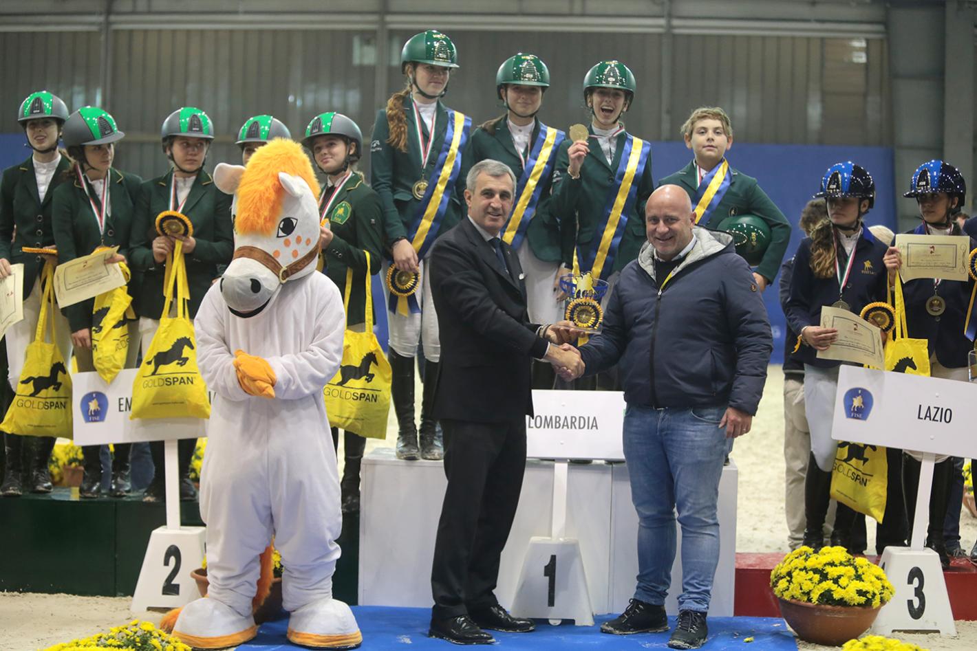 images/lombardia/News/Volteggio/medium/pony_verona.jpg