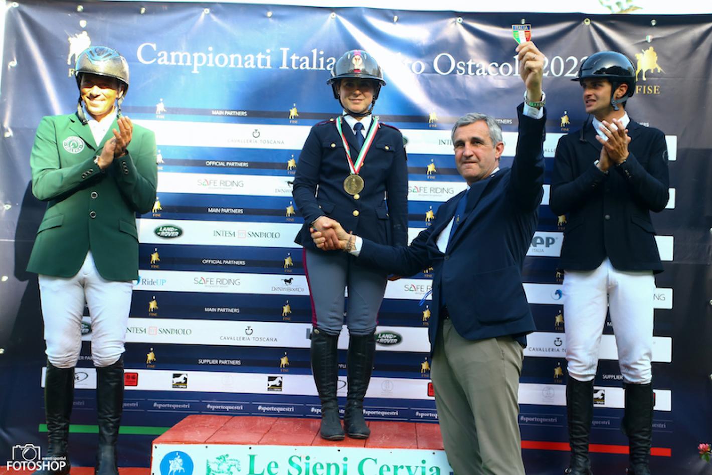 images/marche/Salto_Ostacoli/2022/Campionati_Criterium_e_Trofei_2022/medium/PODIO_ASSOLUTO_CAMPIONATO_22.jpg