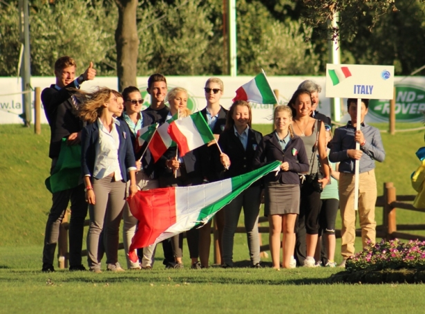 DRESSAGE: Europei J/Yr Arezzo. Tripudio di colori per la cerimonia d’apertura