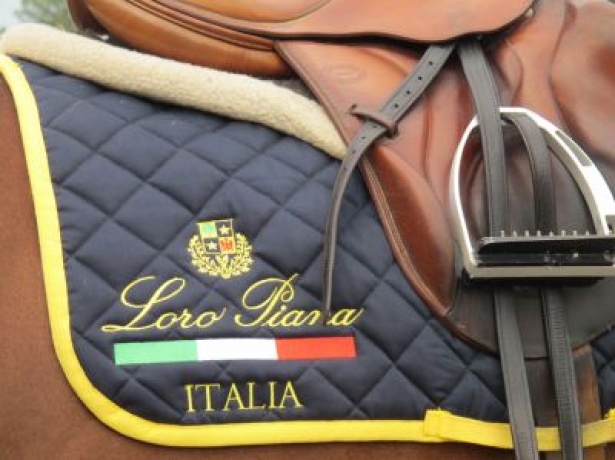 Loro Piana sponsor ufficiale della FISE per la trasferta in Normandia