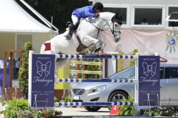 Salto Ostacoli : GCT,  Gerco Schröder trionfa nel Grand Prix di Cannes