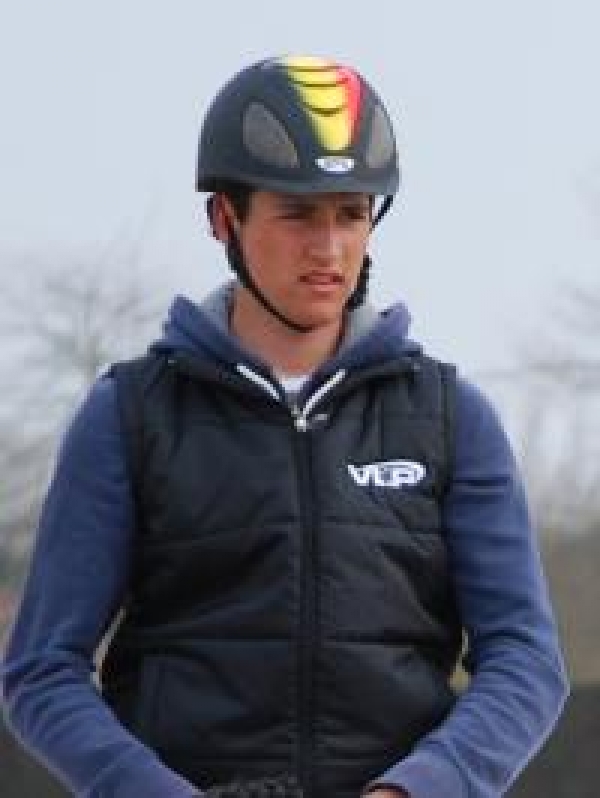 SALTO OSTACOLI: Ancora una firma di Philippaerts al Toscana Tour