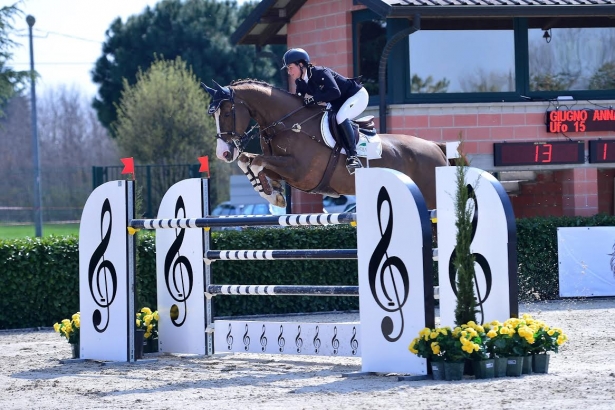 SALTO OSTACOLI: A Gorla Minore piazzamento di Anna Giugno