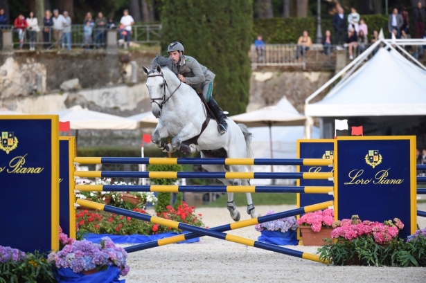 SALTO OSTACOLI: Piazza d’onore di Gaudiano a Mons Ghlin
