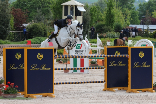 SALTO OSTACOLI: Campionati Italiani. Quattro binomi in testa dopo la prima manche