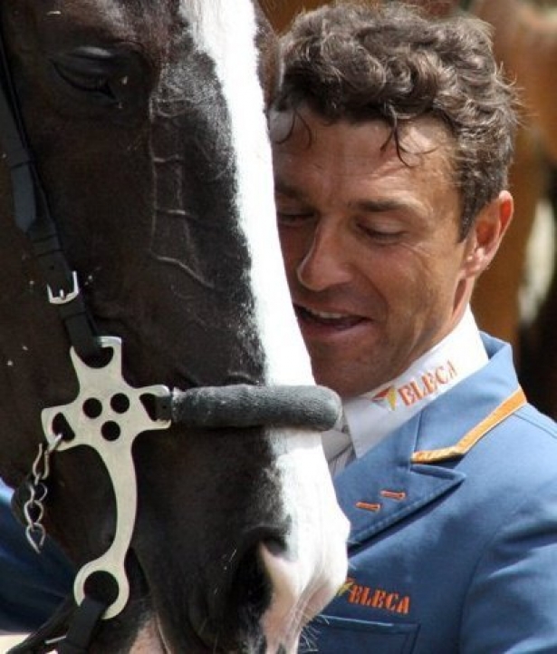SALTO OSTACOLI: Zuvadelli vince la prima gara tra i migliori cavalli giovani in Belgio