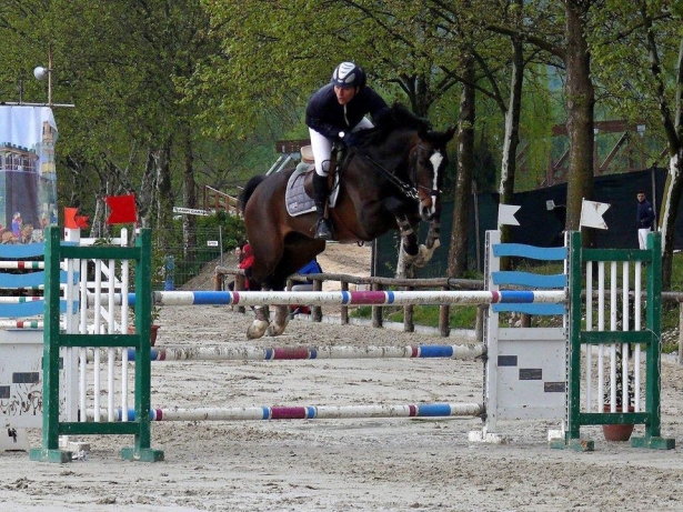 La Scuderia del Sole ai campionati Centro/Meridionali di salto a ostacoli