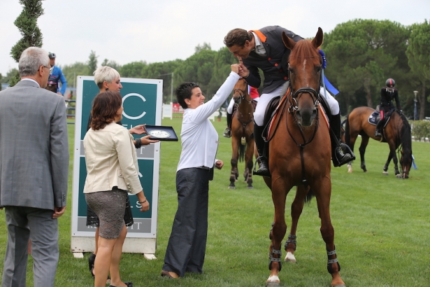 SALTO OSTACOLI: CSIO San Marino Arezzo: L’Inno di Mameli apre la seconda giornata