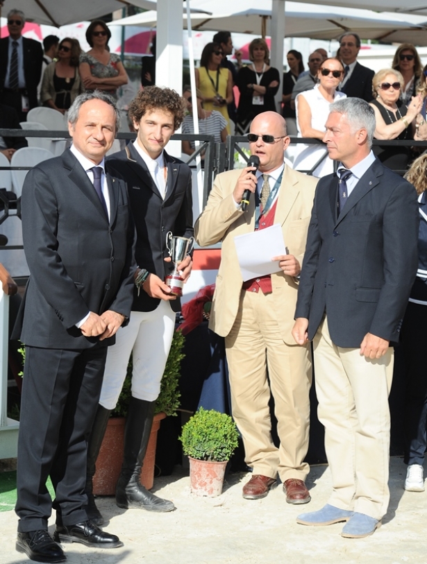 PIAZZA DI SIENA: Un premio speciale per Emanuele Bianchi