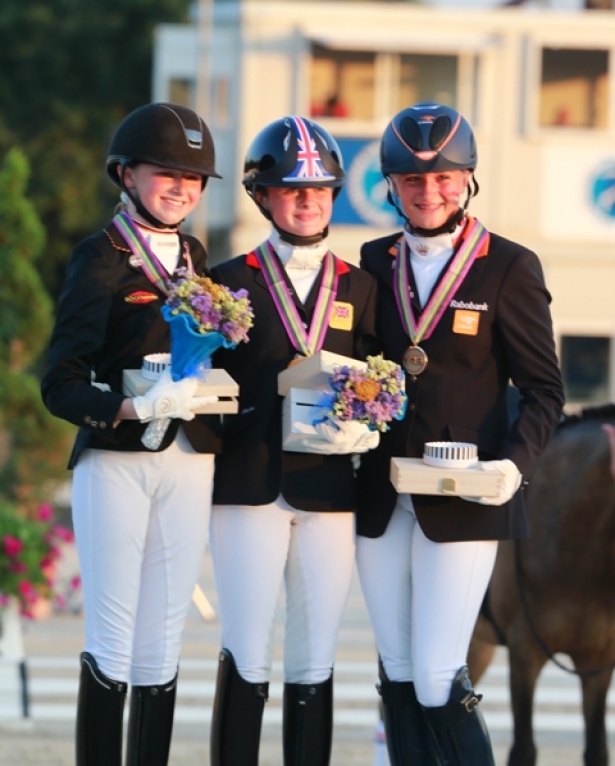 PETERS MAKES HISTORY WITH FIRST-EVER BRITISH INDIVIDUAL DRESSAGE MEDAL - AND IT’S GOLD!!