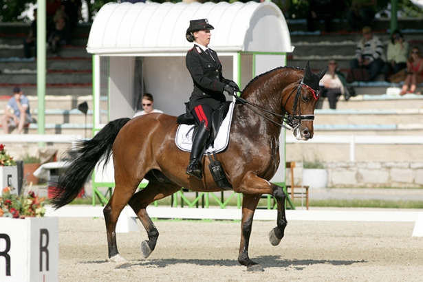 DRESSAGE: Dominio di Valentina Truppa a Lipica