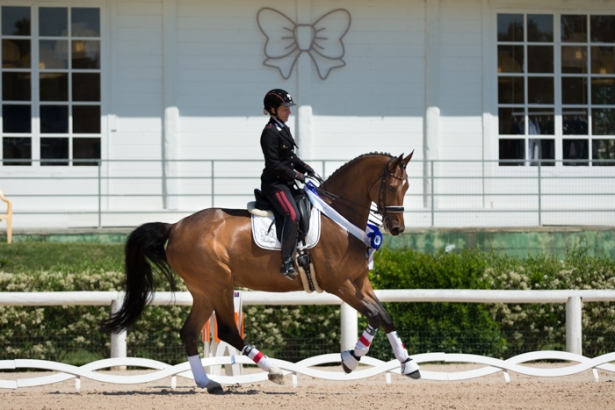 DRESSAGE: Reem Acra FEI World Cup™. Truppa in rettangolo a Nuemunster