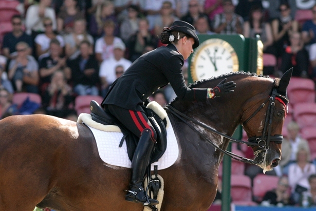 DRESSAGE: Lione, Truppa seconda solo a Van der Meer