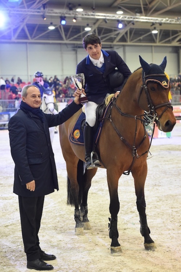 SALTO OSTACOLI: Garofalo vince il Piccolo Gran Premio di Cavalli a Roma