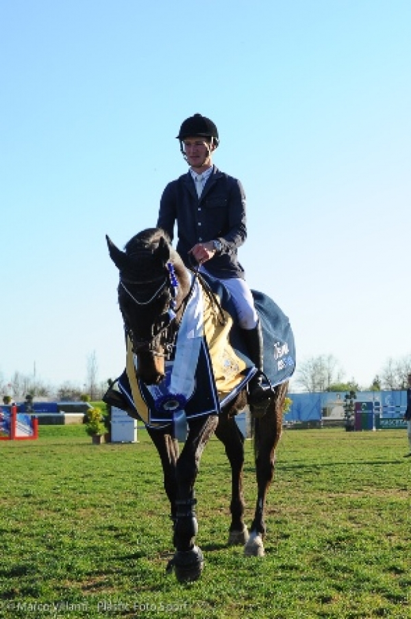 SALTO OSTACOLI: Ad Arezzo vince William Whitaker, terzo Ferrario