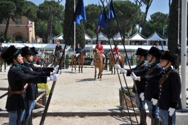 Piazza di Siena: Convocati Consorti e Zamana
