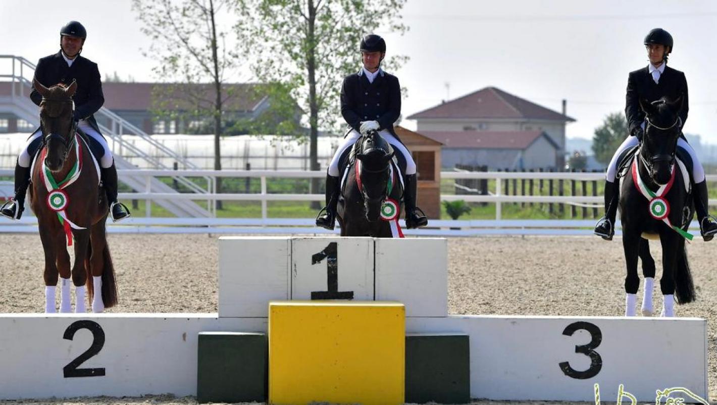 images/joomgallery/details/piemonte_17/medium/dressage_copertinaok_20221018_1126469212.jpg