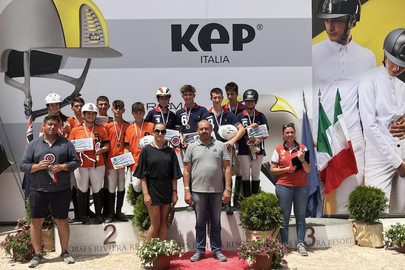 images/joomgallery/details/piemonte_17/medium/horseball_pony3_22_2_20220704_1211445322.jpeg