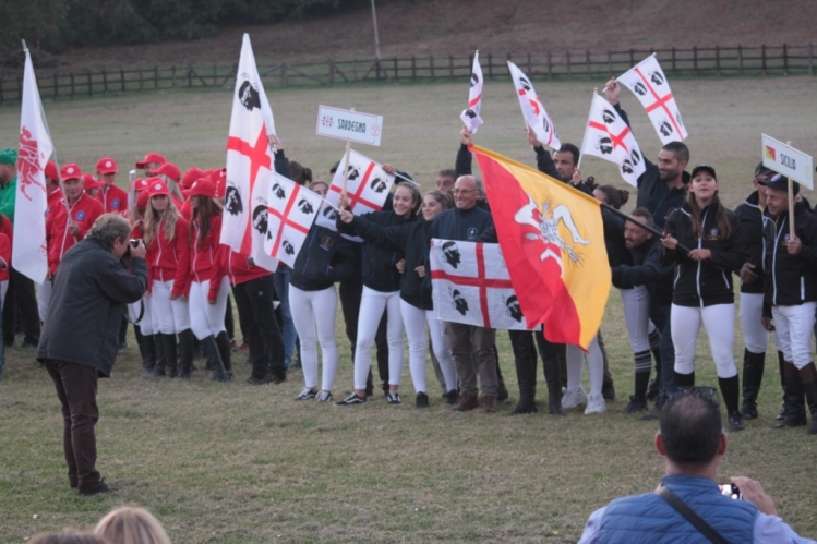 La rappresentativa della Sardegna durante la cerimonia di apertura (7)