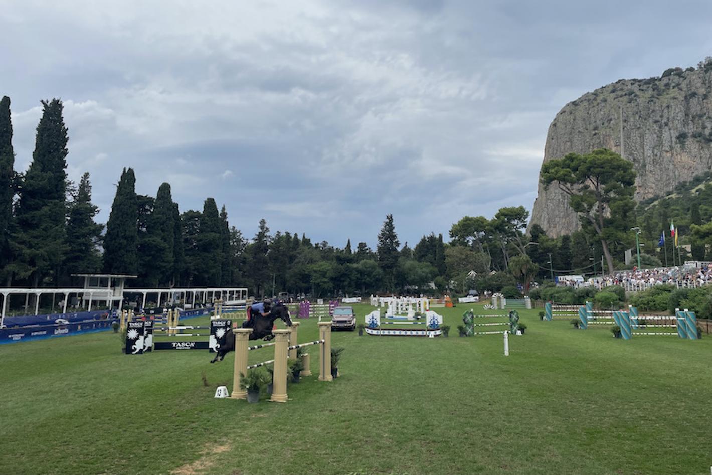 images/sicilia/News_Generiche/Panormiche/medium/Veduta_Campo_ostacoli_Favorita_2.jpg