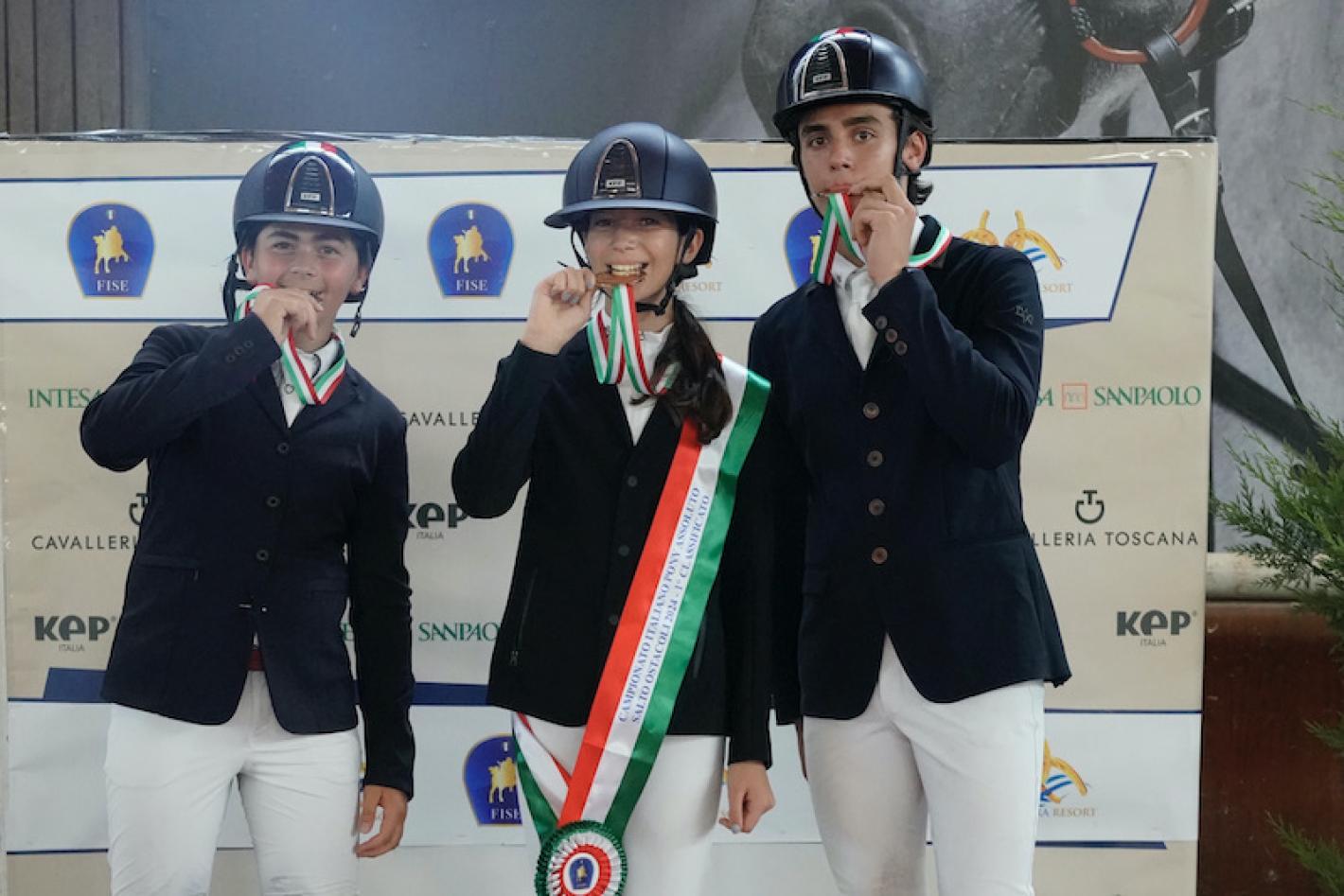 images/sicilia/Pony/medium/POdio_POny_Assoluti_24_proli_2.jpg