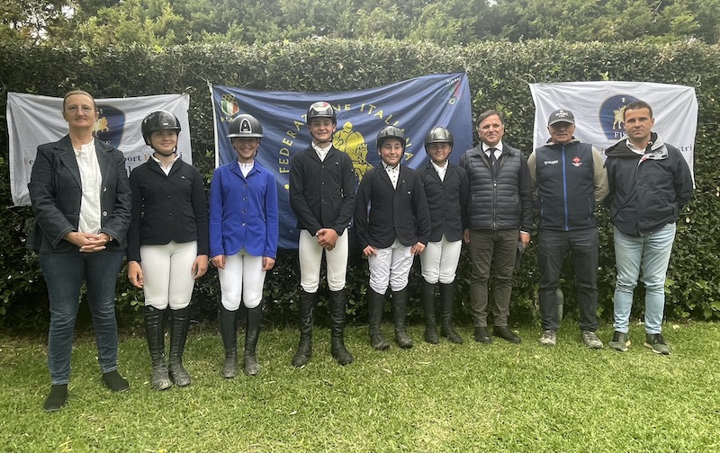 2 Squadra pony piazza di Siena 2