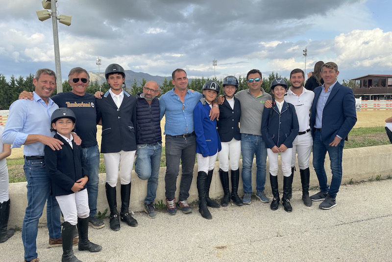 Squadra pony verona 24 istruttori 2