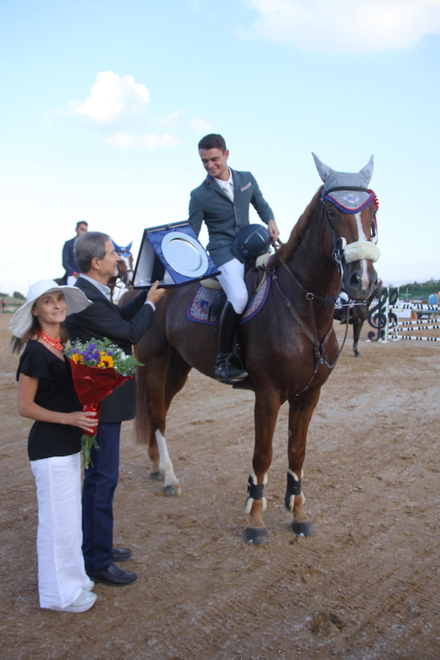 images/sicilia/Salto_Ostacoli/medium/Ernesto_Vacirca_Nello_Musumeci_Caterina_Grimaldi_di_Nixima.jpg