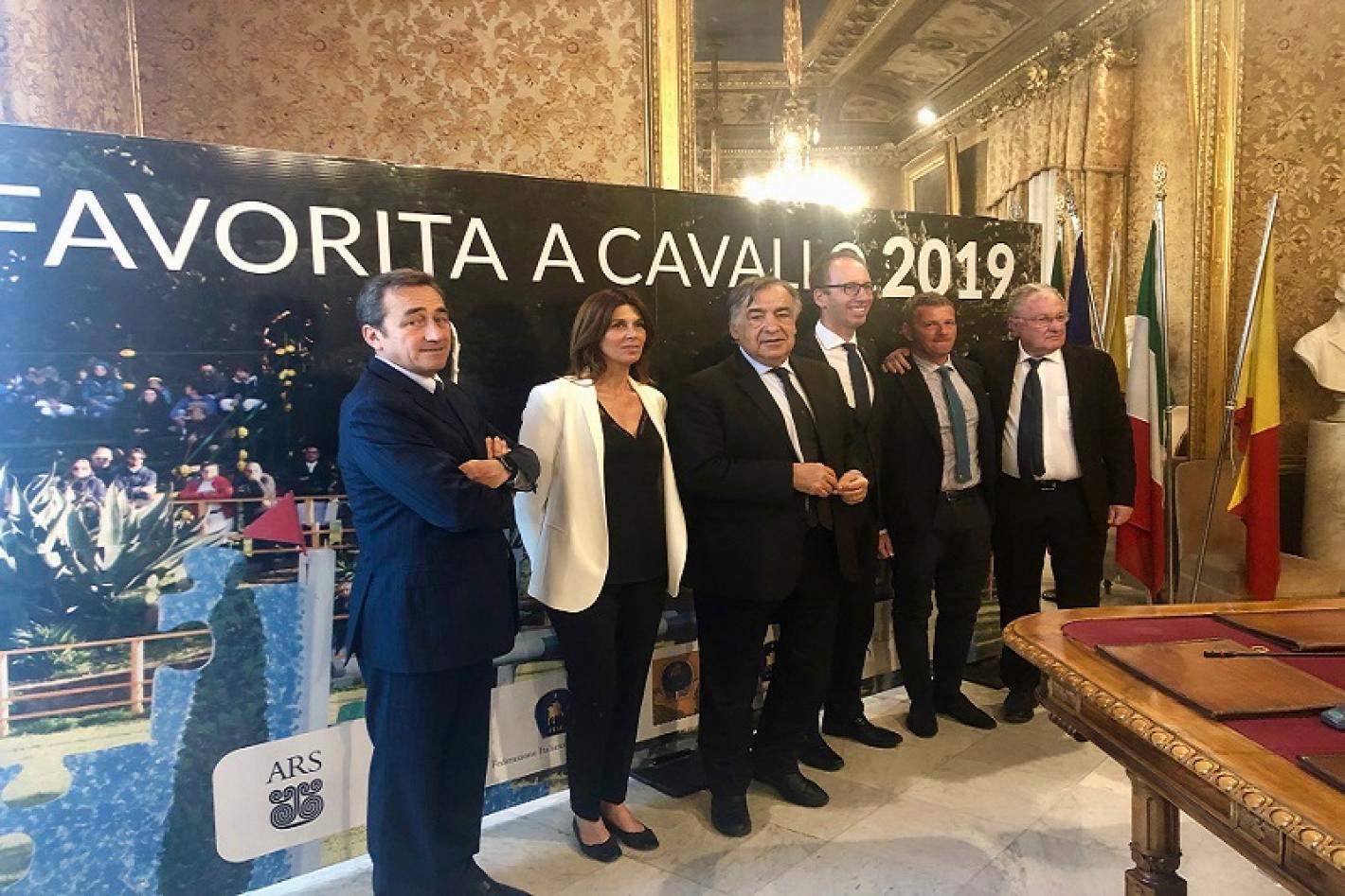 images/sicilia/Salto_Ostacoli/medium/Favorita-a-cavallo.jpeg