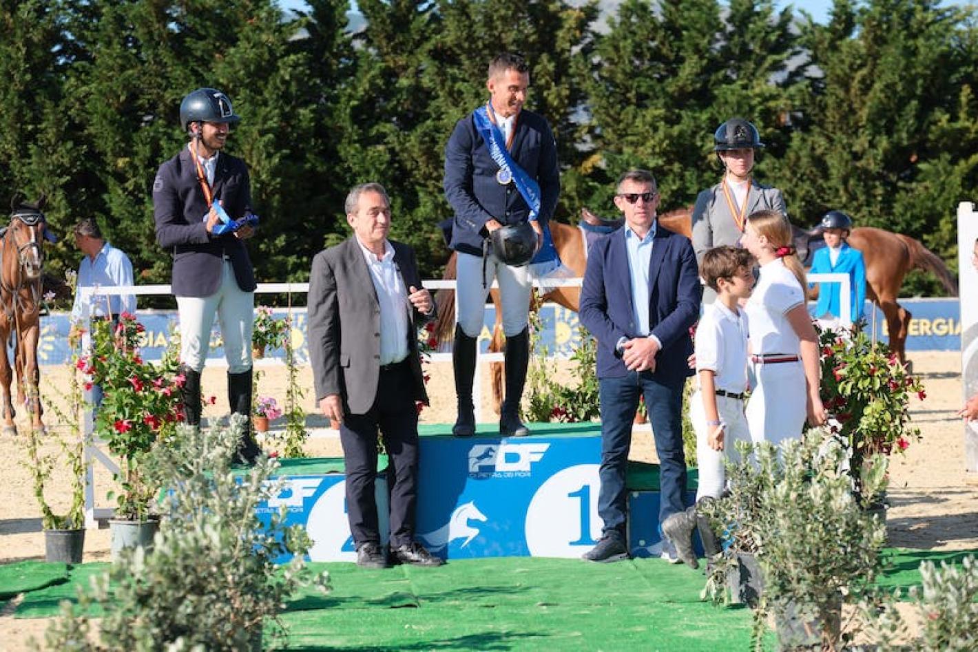 images/sicilia/Salto_Ostacoli/medium/Podio_assoluti_2025_salto.jpg