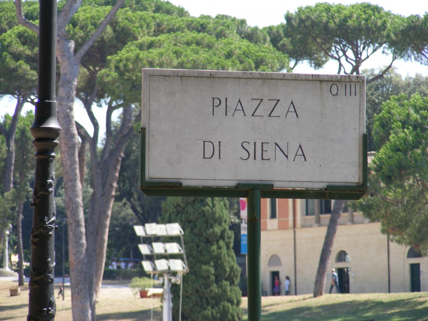 images/toscana/medium/Rome_-_Piazza_di_Siena_sign.jpg