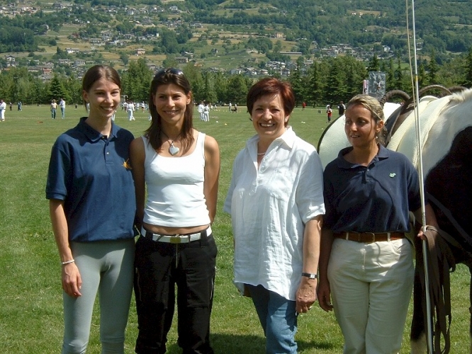 2005GS (21)