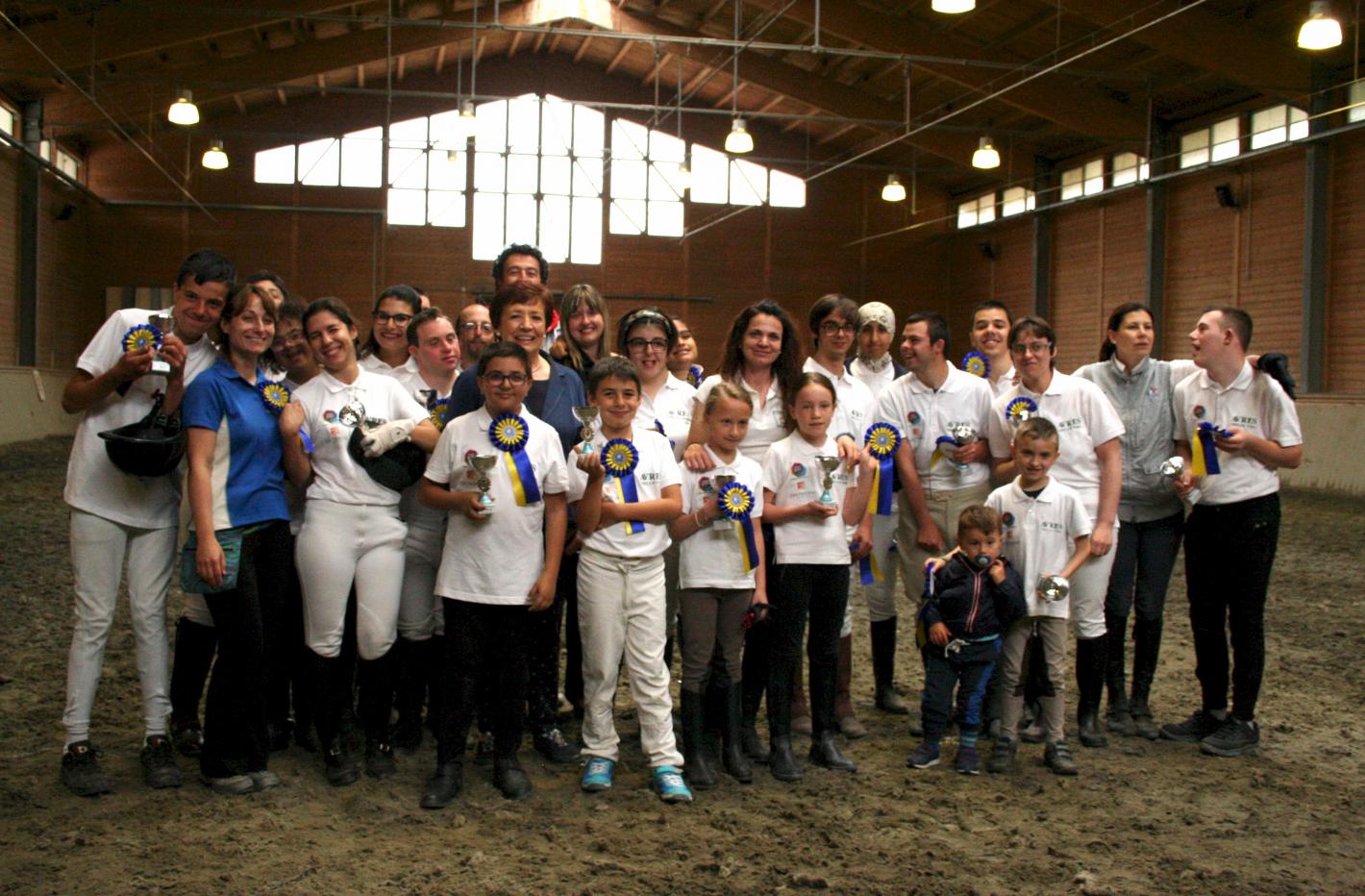 images/valledaosta/immagini/2019/medium/20190609premiatiavres.jpg